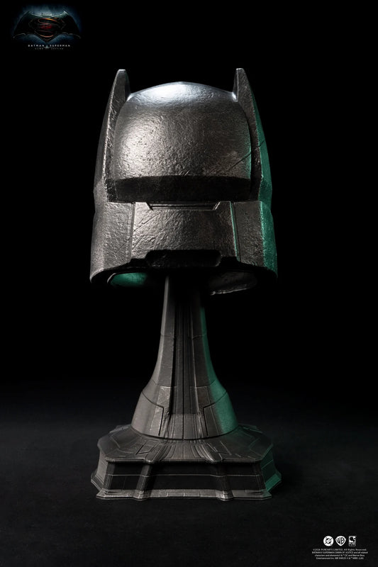 BATMAN V SUPERMAN - Casque blindé de Batman - Réplique 1/1