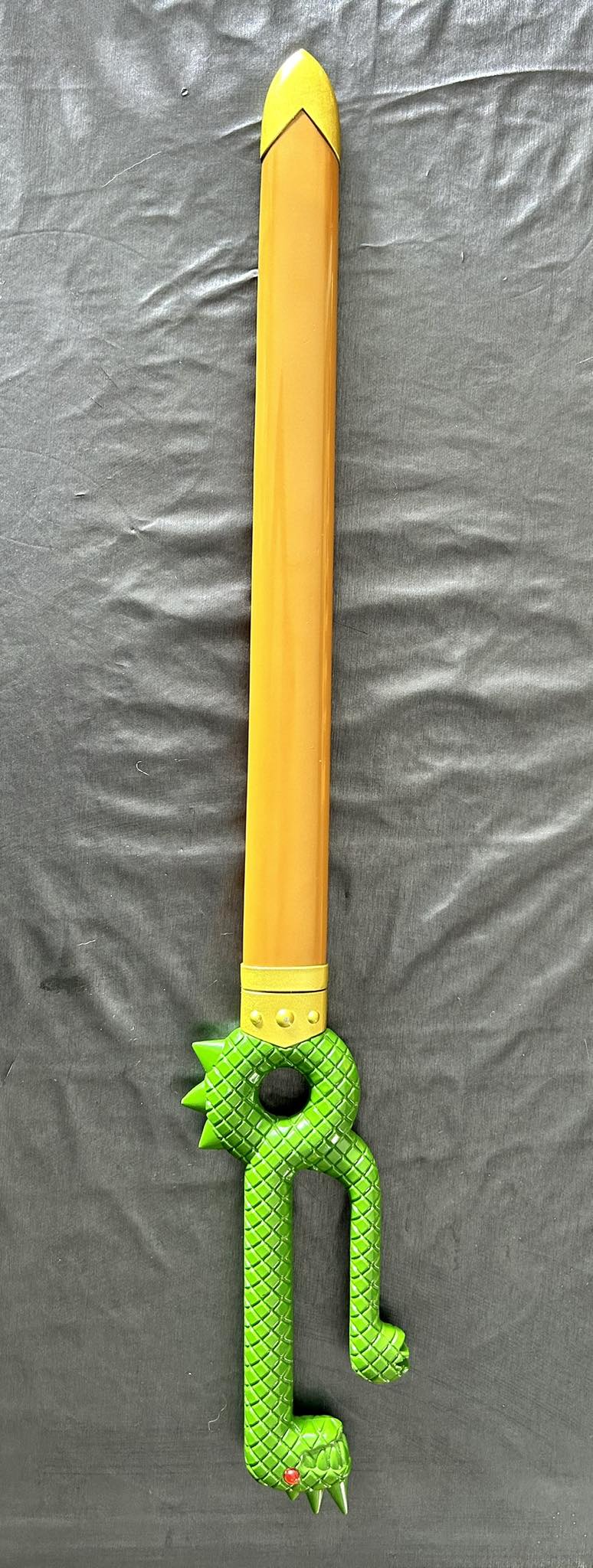 ÉPÉE ORNEMENTALE INSPIRÉE DE L'ÉPÉE À MANCHE DE DRAGON (ÉPÉE CASSÉE)  DE MELIODAS SÉRIE SEVEN DEADLY SINS