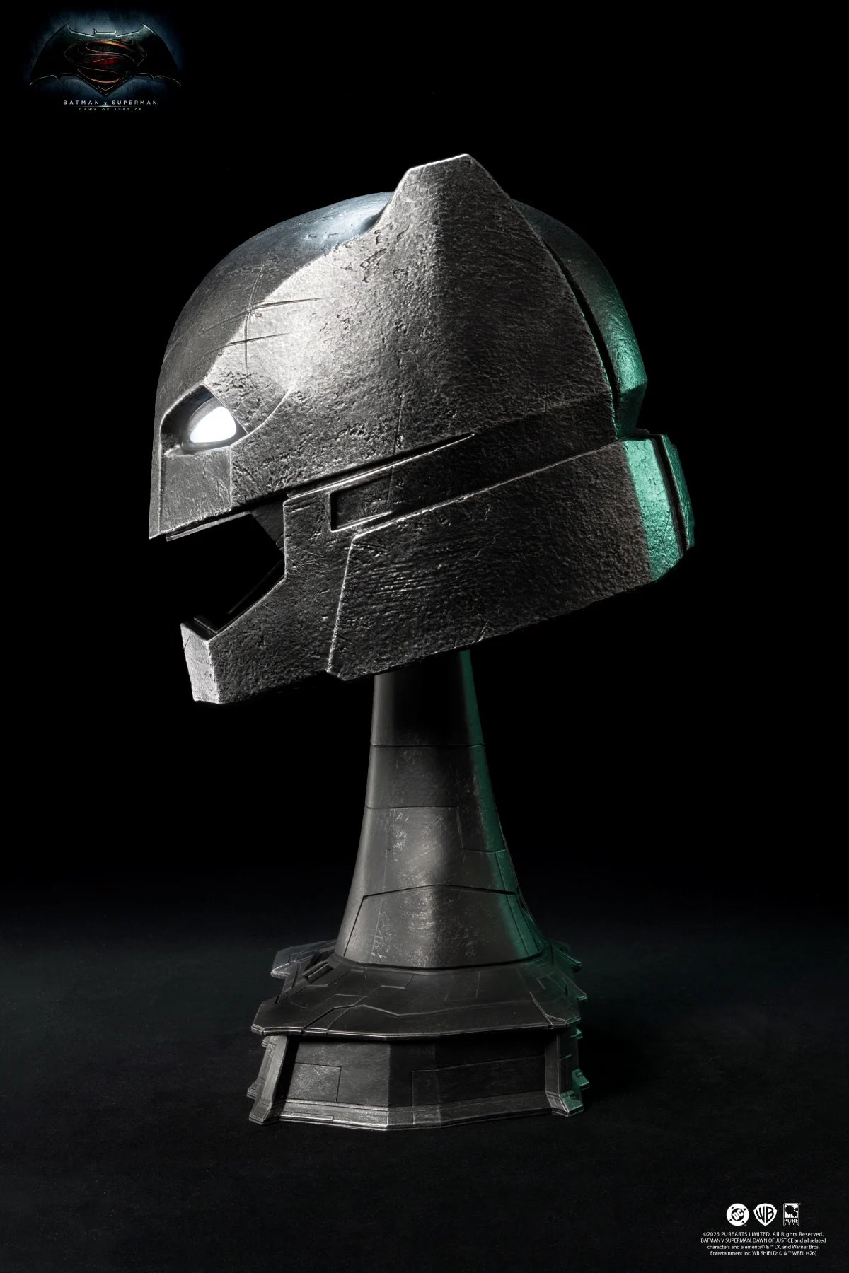 BATMAN V SUPERMAN - Casque blindé de Batman - Réplique 1/1