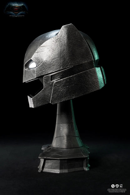 BATMAN V SUPERMAN - Casque blindé de Batman - Réplique 1/1