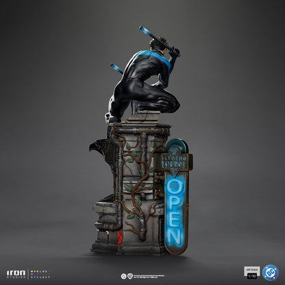 DC COMICS - Nightwing - Statuette Art Scale 1/10 27cm
