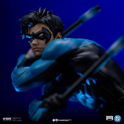 DC COMICS - Nightwing - Statuette Art Scale 1/10 27cm