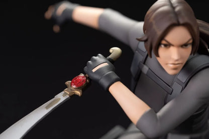 TOMB RAIDER - The legend of Lara Croft - Statuette 19cm
