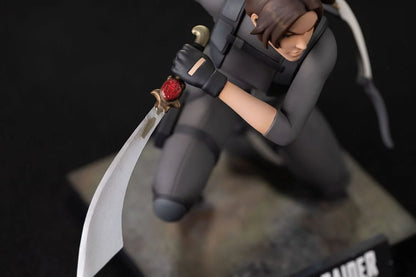TOMB RAIDER - The legend of Lara Croft - Statuette 19cm