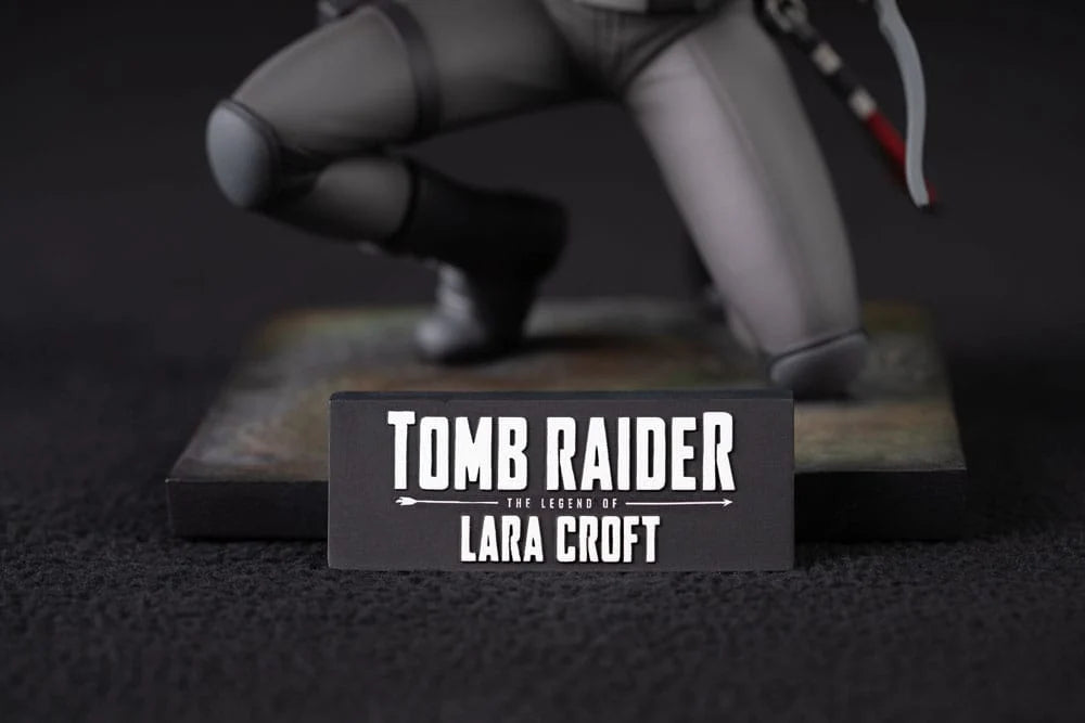 TOMB RAIDER - The legend of Lara Croft - Statuette 19cm
