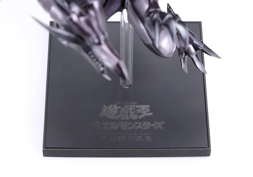 YU-GI-OH! - Dragon noir aux yeux rouges - Statuette Oshi Works 24cm